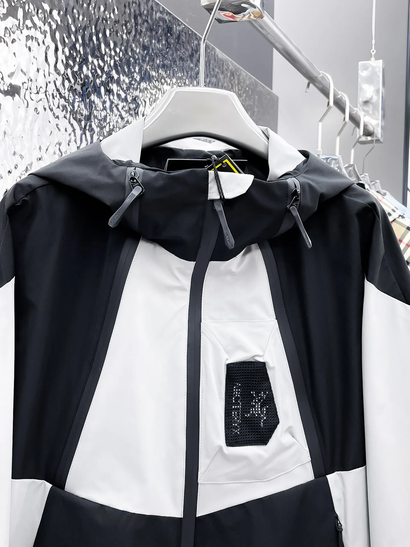Same Style， ， ！2026 New Arrival ，Original Premium ！ Breathable ， ， ， Quality。 ！ ， ！Sizes：M～3XL